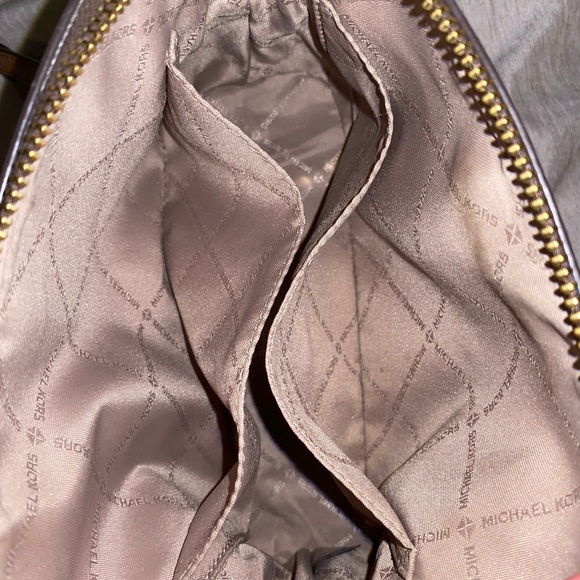 Michael kors crossbody - Picture 4 of 4